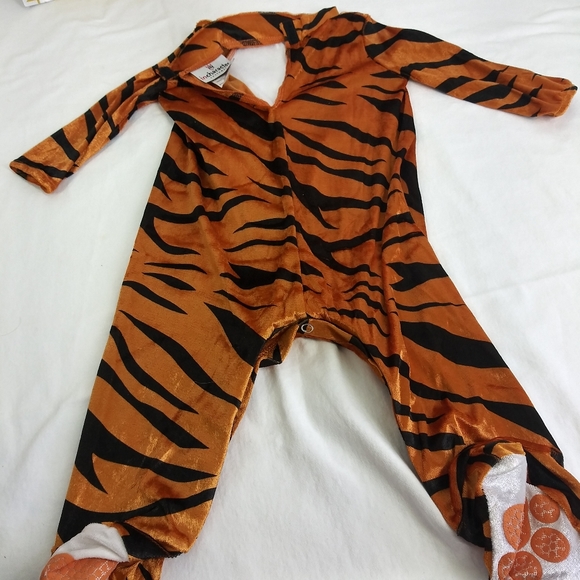 In Character Tiger Tot Halloween Costume Size Infant Jumpsuit /Hood - Picture 5 of 12